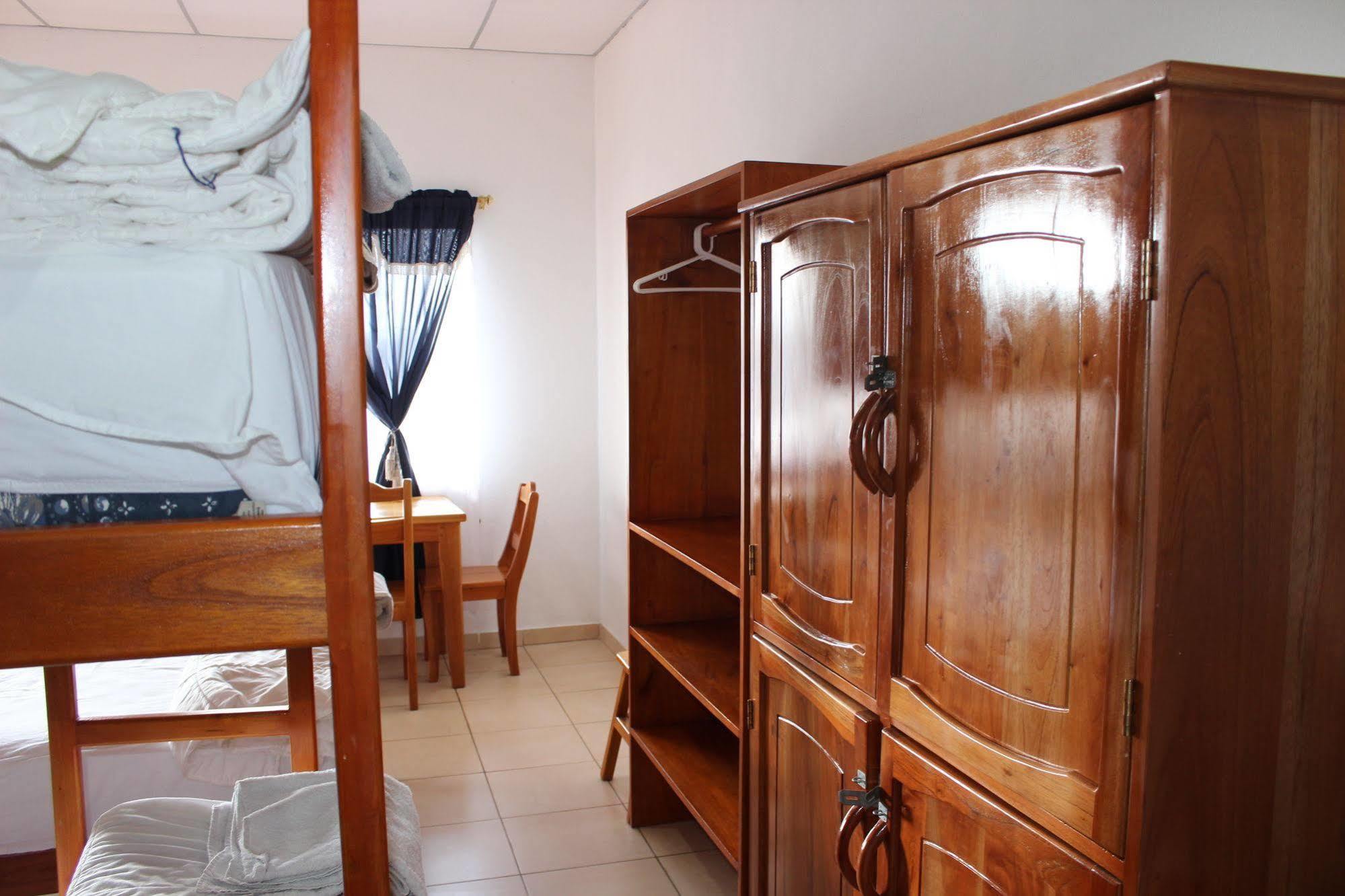 Galapagos Best Hostel Puerto Ayora Kültér fotó