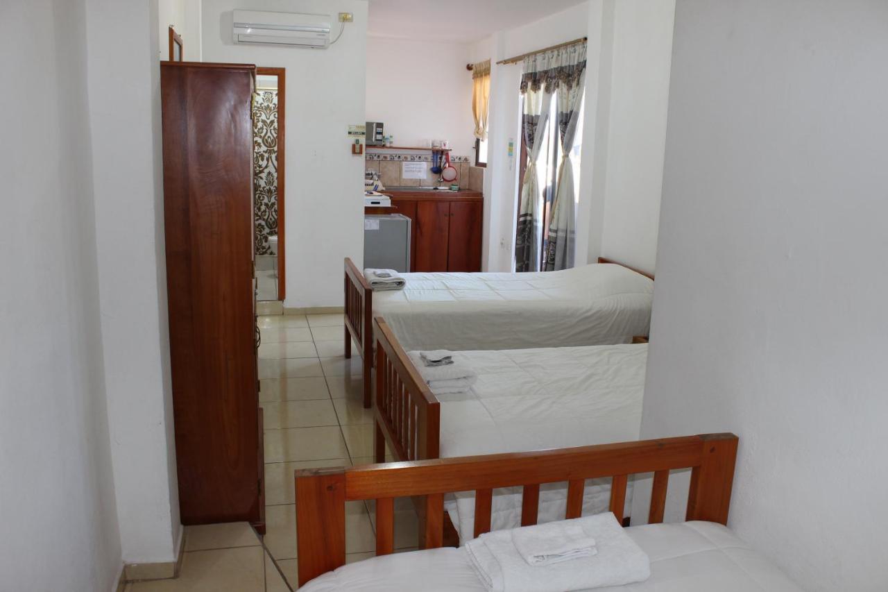 Galapagos Best Hostel Puerto Ayora Kültér fotó